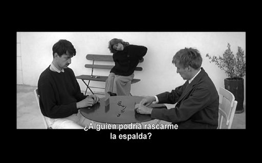 "¿Alguien podría rascarme la espalda?"